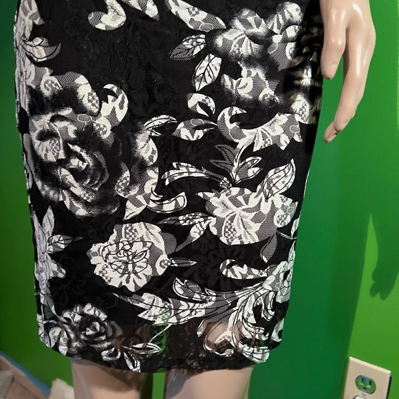 NWOT $295 Alice + Olivia | Black and White Floral Lace Mini Dress - Picture 7 of 13